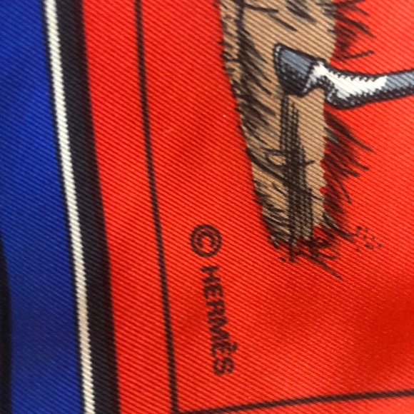 Hermes Scarf from Paris (REAS OFFERS ENTERTAINED) - Picture 7 of 7